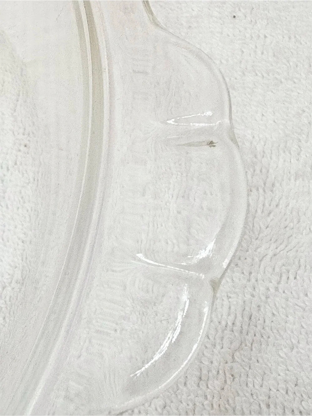 Vintage Pyrex Clear Pie dish with beautiful scalloped handles